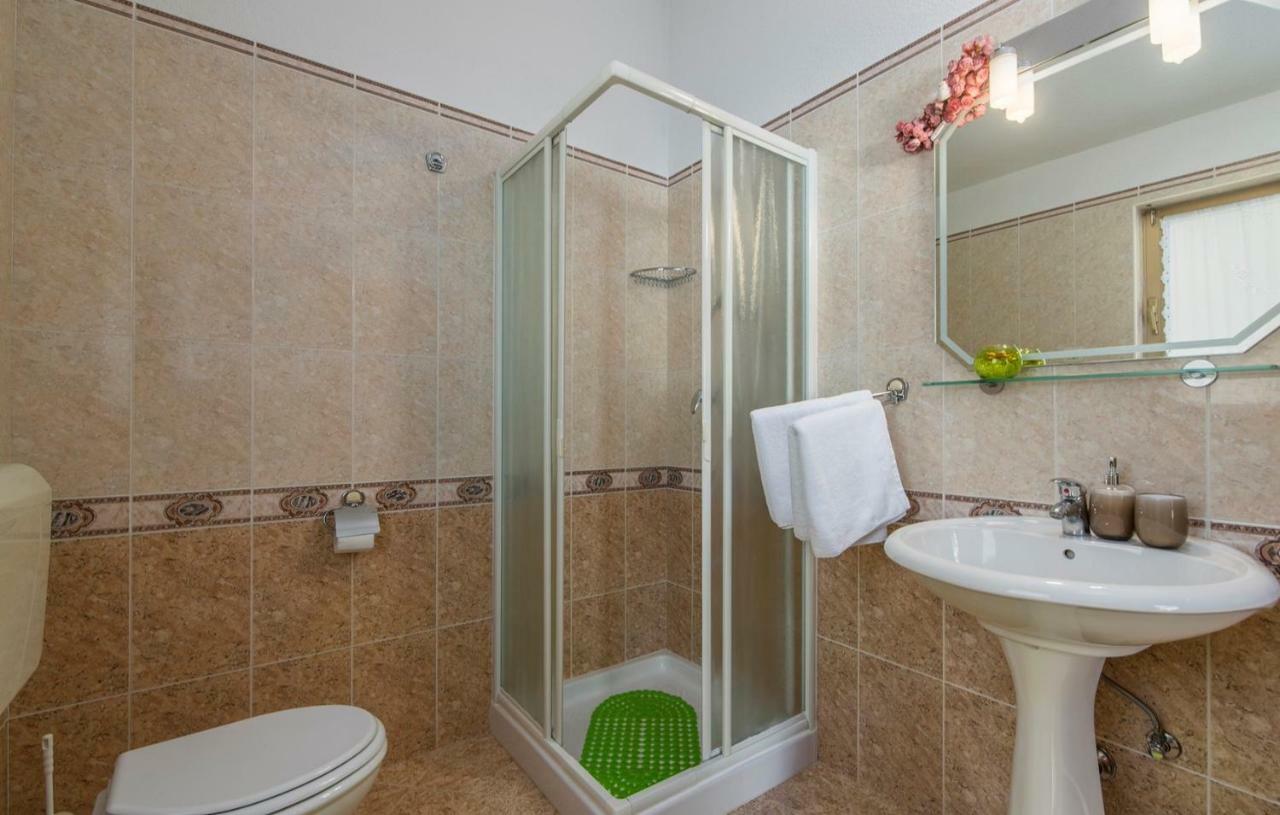Cottage Nilda I Musalez ภายนอก รูปภาพ